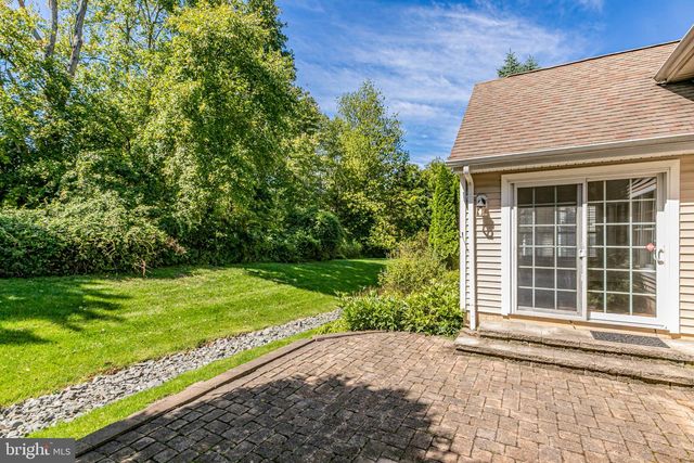 6 IRONWOOD RD, Skillman, NJ 08558