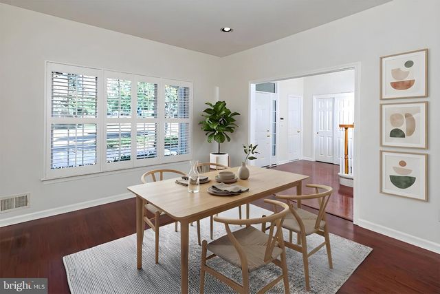 6 IRONWOOD RD, Skillman, NJ 08558