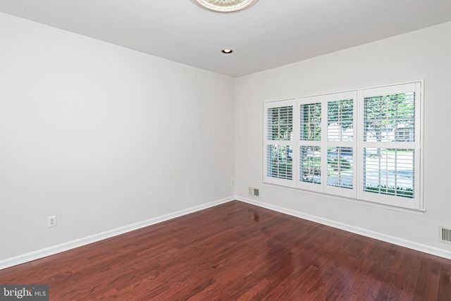 6 IRONWOOD RD, Skillman, NJ 08558