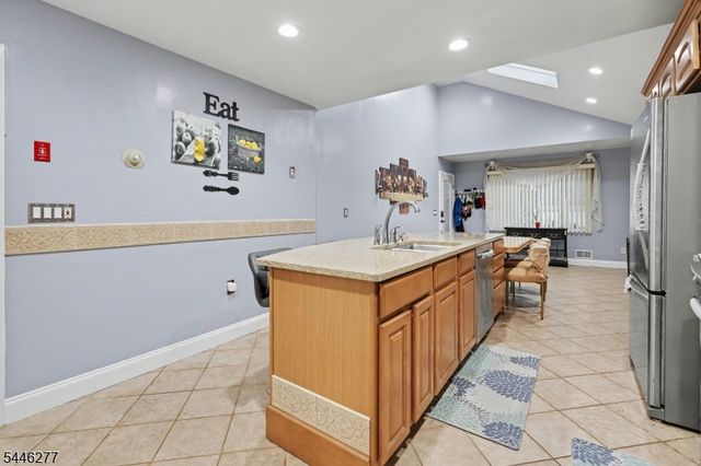 30 Schuyler Ave, Pompton Lakes Boro, NJ 07442