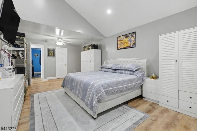 30 Schuyler Ave, Pompton Lakes Boro, NJ 07442