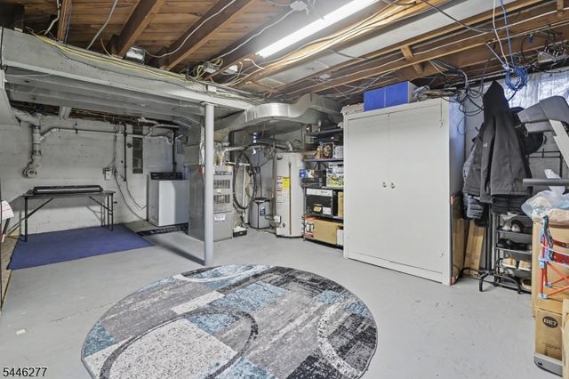 30 Schuyler Ave, Pompton Lakes Boro, NJ 07442