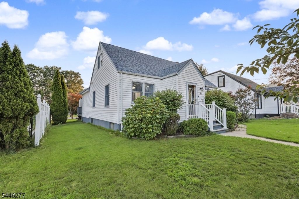 30 Schuyler Ave, Pompton Lakes Boro, NJ 07442 — photo 2