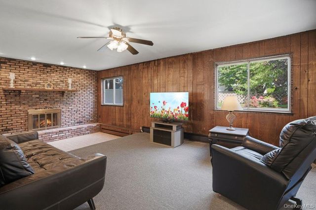 110 Tarpon Avenue, Medford, NY 11763