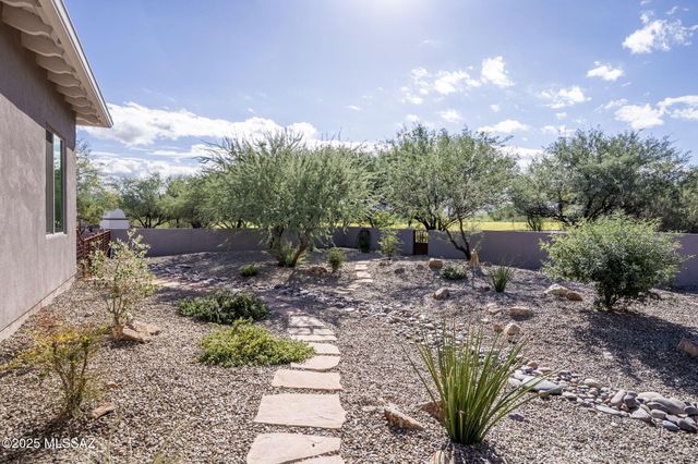 82 Veranera Court, Tubac, AZ 85646