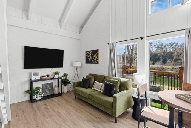 403 Veterans Boulevard, Branson, MO 65616