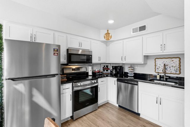 403 Veterans Boulevard, Branson, MO 65616