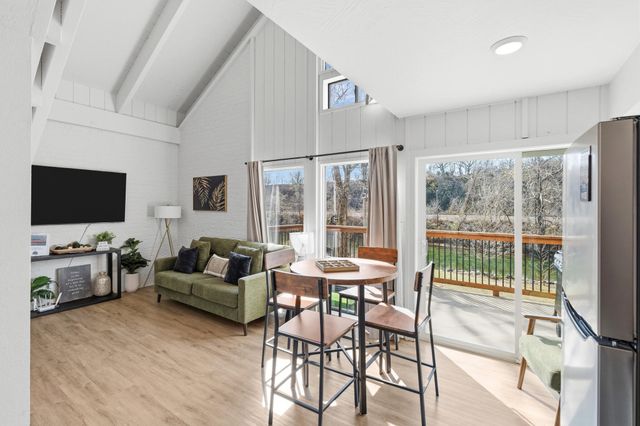 403 Veterans Boulevard, Branson, MO 65616