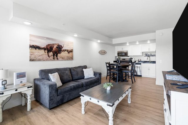 403 Veterans Boulevard, Branson, MO 65616