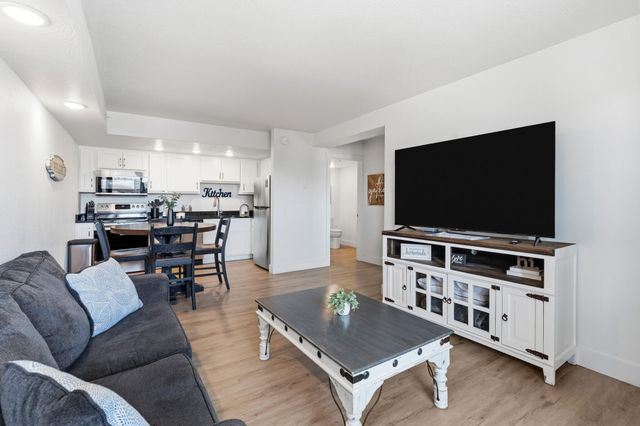 403 Veterans Boulevard, Branson, MO 65616