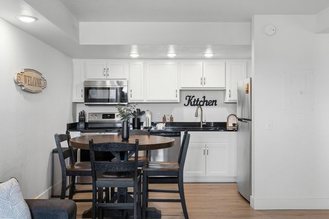 403 Veterans Boulevard, Branson, MO 65616