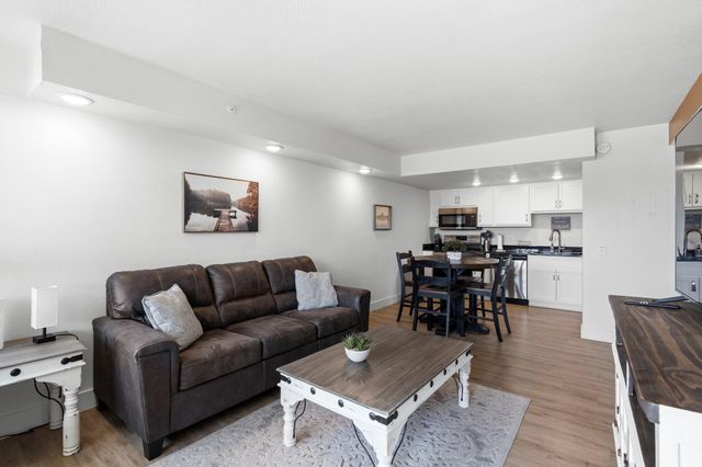 403 Veterans Boulevard, Branson, MO 65616