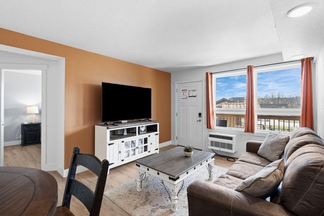 403 Veterans Boulevard, Branson, MO 65616