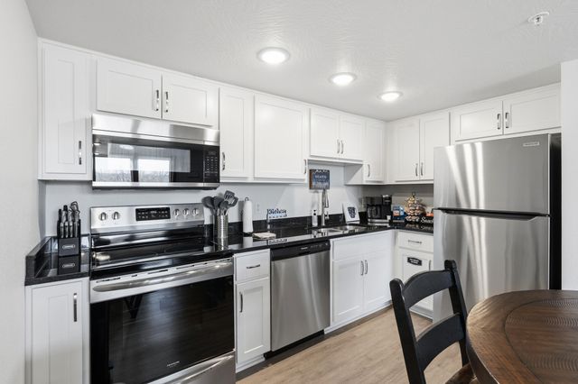 403 Veterans Boulevard, Branson, MO 65616