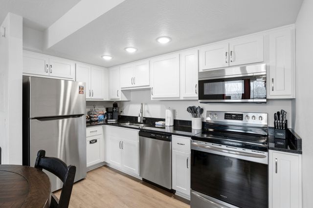 403 Veterans Boulevard, Branson, MO 65616