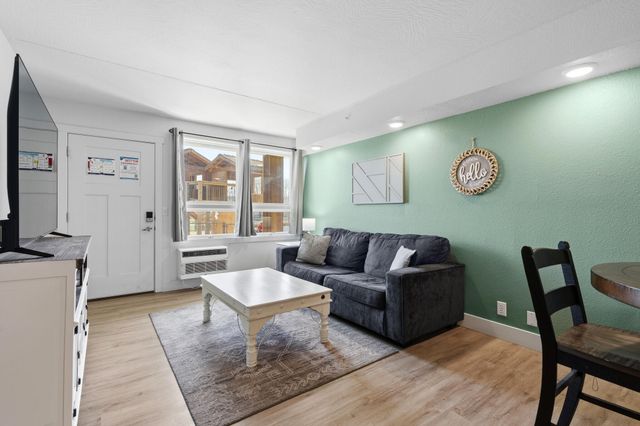 403 Veterans Boulevard, Branson, MO 65616