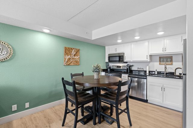 403 Veterans Boulevard, Branson, MO 65616