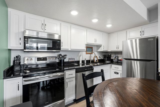 403 Veterans Boulevard, Branson, MO 65616