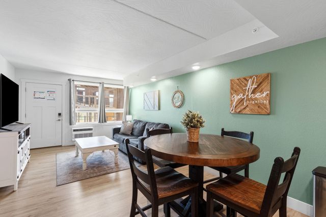 403 Veterans Boulevard, Branson, MO 65616