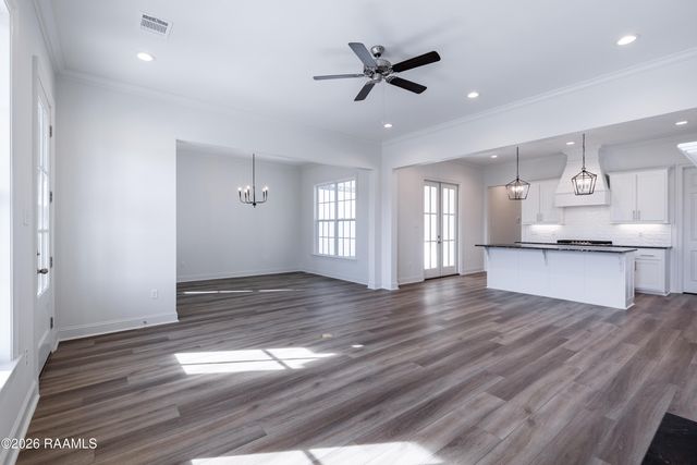 413 Bozeman Trail, Scott, LA 70583