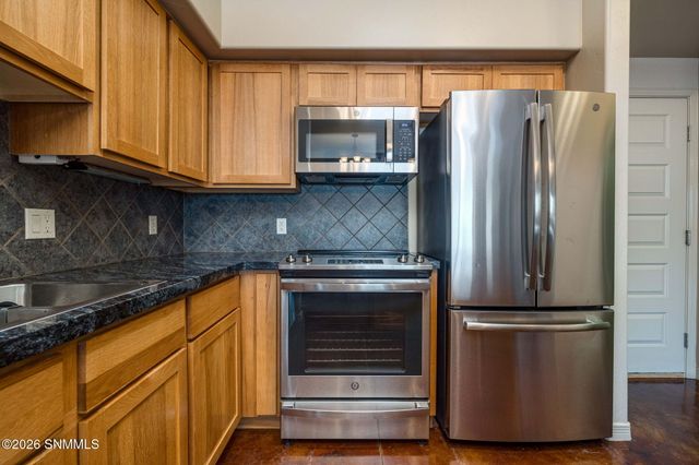 4261 Nambe Court, Las Cruces, NM 88011