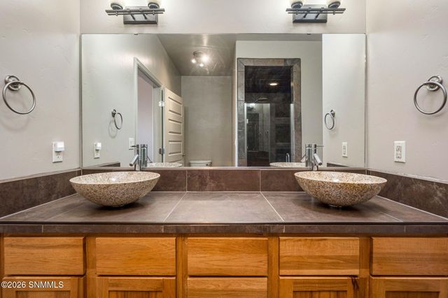 4261 Nambe Court, Las Cruces, NM 88011