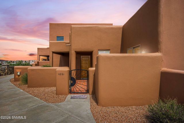 4261 Nambe Court, Las Cruces, NM 88011