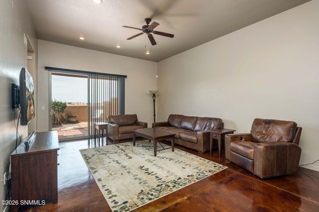 4261 Nambe Court, Las Cruces, NM 88011