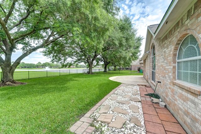 10103 Cottonwood Canyon Drive, Houston, TX 77095