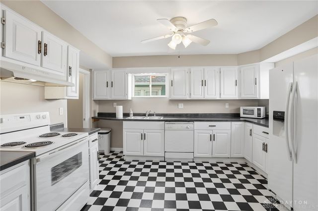 2623 Blanchard Avenue, Moraine, OH 45439