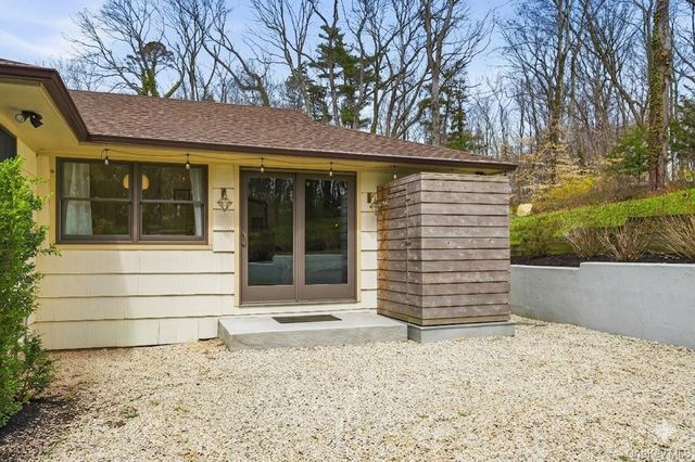 6 Greatmeadow Road, Locust Valley, NY 11560