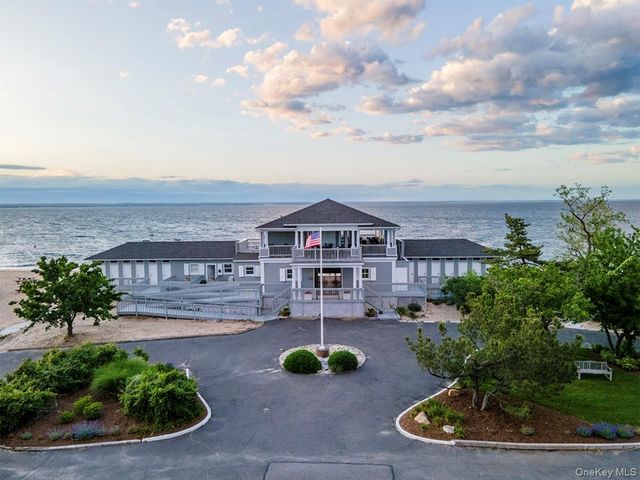 6 Greatmeadow Road, Locust Valley, NY 11560