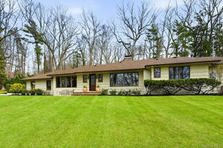6 Greatmeadow Road, Locust Valley, NY 11560