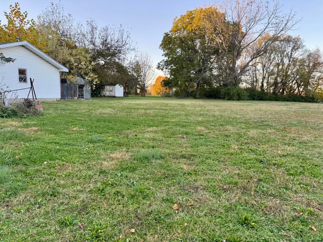 2535 W Farm Road 112, Springfield, MO 65803