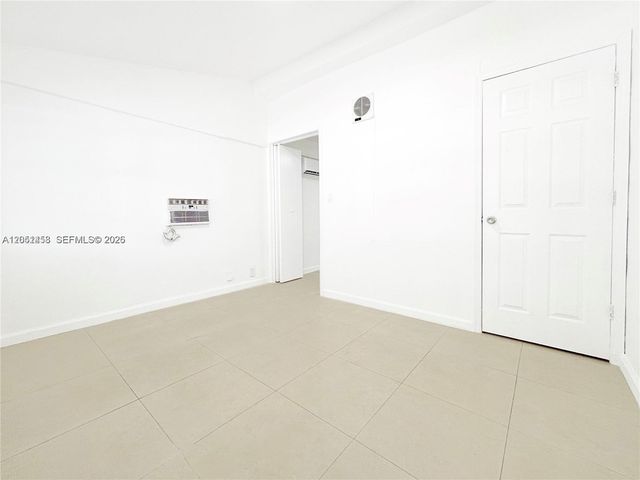 2731 NW 100th St B, Miami, FL 33147