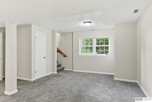14019 S 32 Avenue, Bellevue, NE 68123