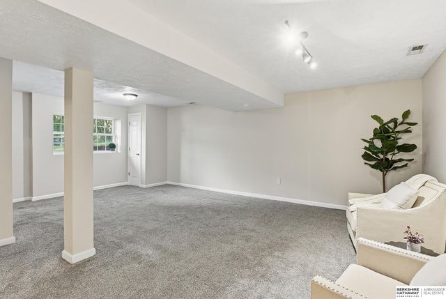 14019 S 32 Avenue, Bellevue, NE 68123