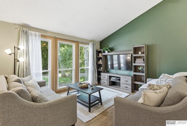 14019 S 32 Avenue, Bellevue, NE 68123
