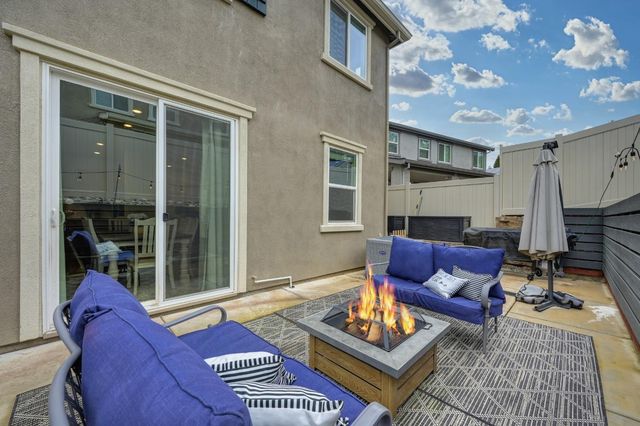 6182 Barris Ct, Citrus Heights, CA 95610