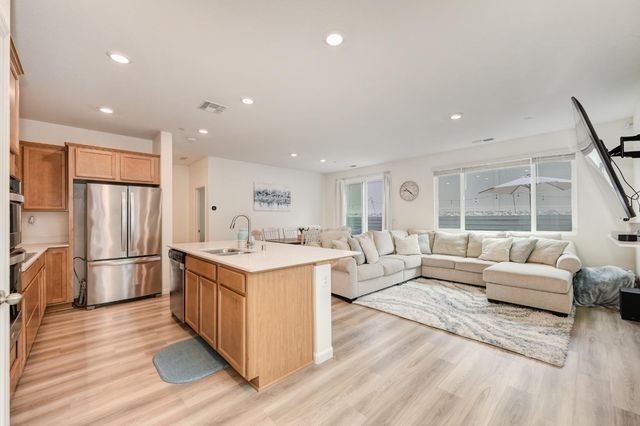 6182 Barris Ct, Citrus Heights, CA 95610