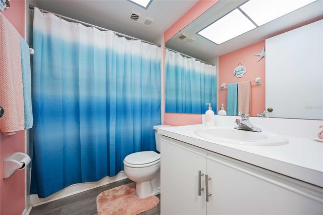 505 30TH AVENUE W E204, Bradenton, FL 34205