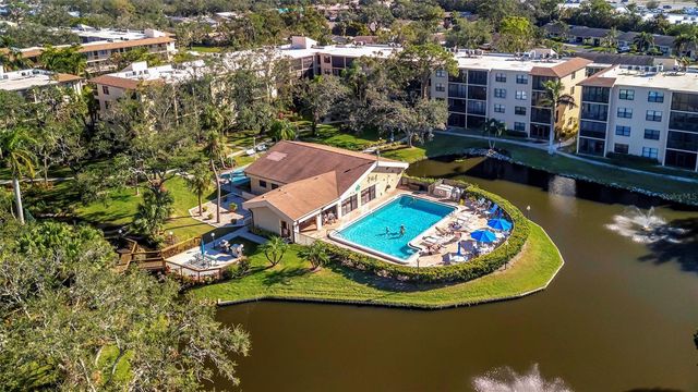 505 30TH AVENUE W E204, Bradenton, FL 34205