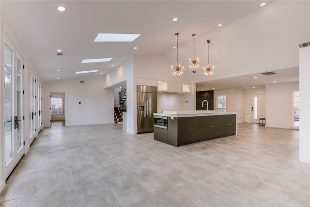 2045 Marydale Drive, Dallas, TX 75208