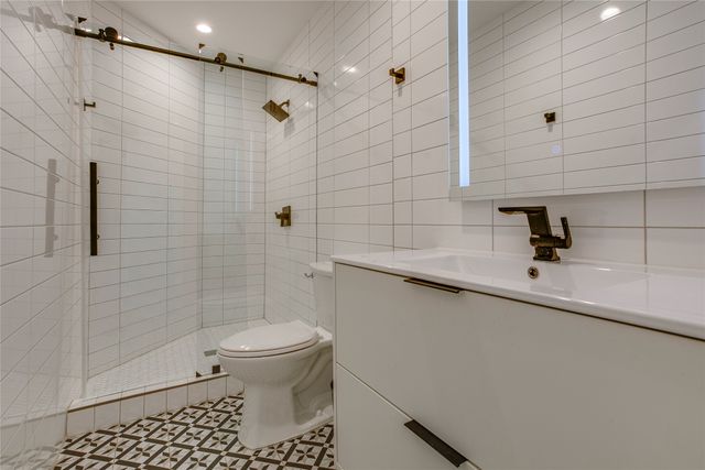 2045 Marydale Drive, Dallas, TX 75208