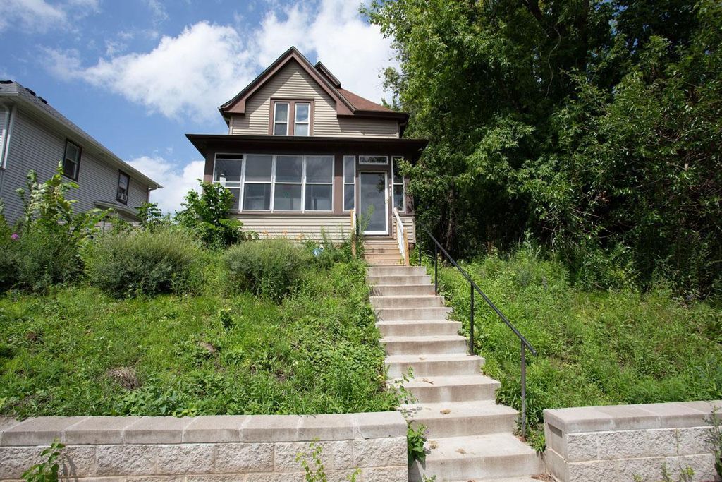 1011 Minnehaha Avenue E, Saint Paul, MN 55106