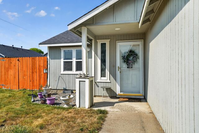 528 S Campbell St, Airway Heights, WA 99001