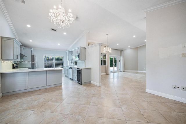 15327 SW 55th Ter, Miami, FL 33185