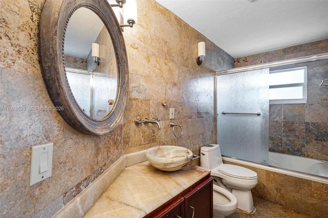 15327 SW 55th Ter, Miami, FL 33185