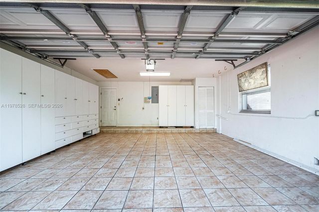 15327 SW 55th Ter, Miami, FL 33185