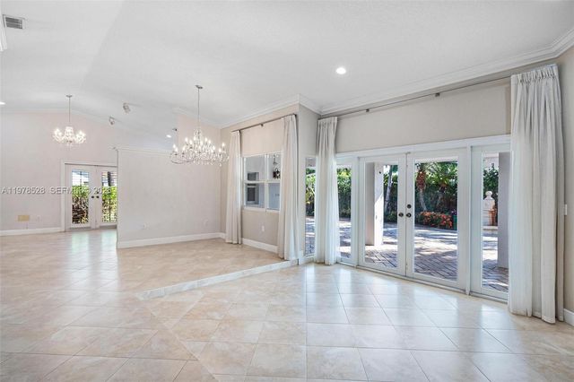 15327 SW 55th Ter, Miami, FL 33185